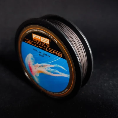 PB Products Jelly Wire 15lb Silt 20m – plecionka karpiowa w otulinie.png