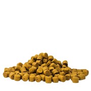 pellet zanętowy, pellet 12mm, pellet z dziurką, RK Baits Skisłe Masło, pellet karpiowy, kwas masłowy wędkarstwo, przynęta na amura, nęcenie karpi, pellet na włos.webp